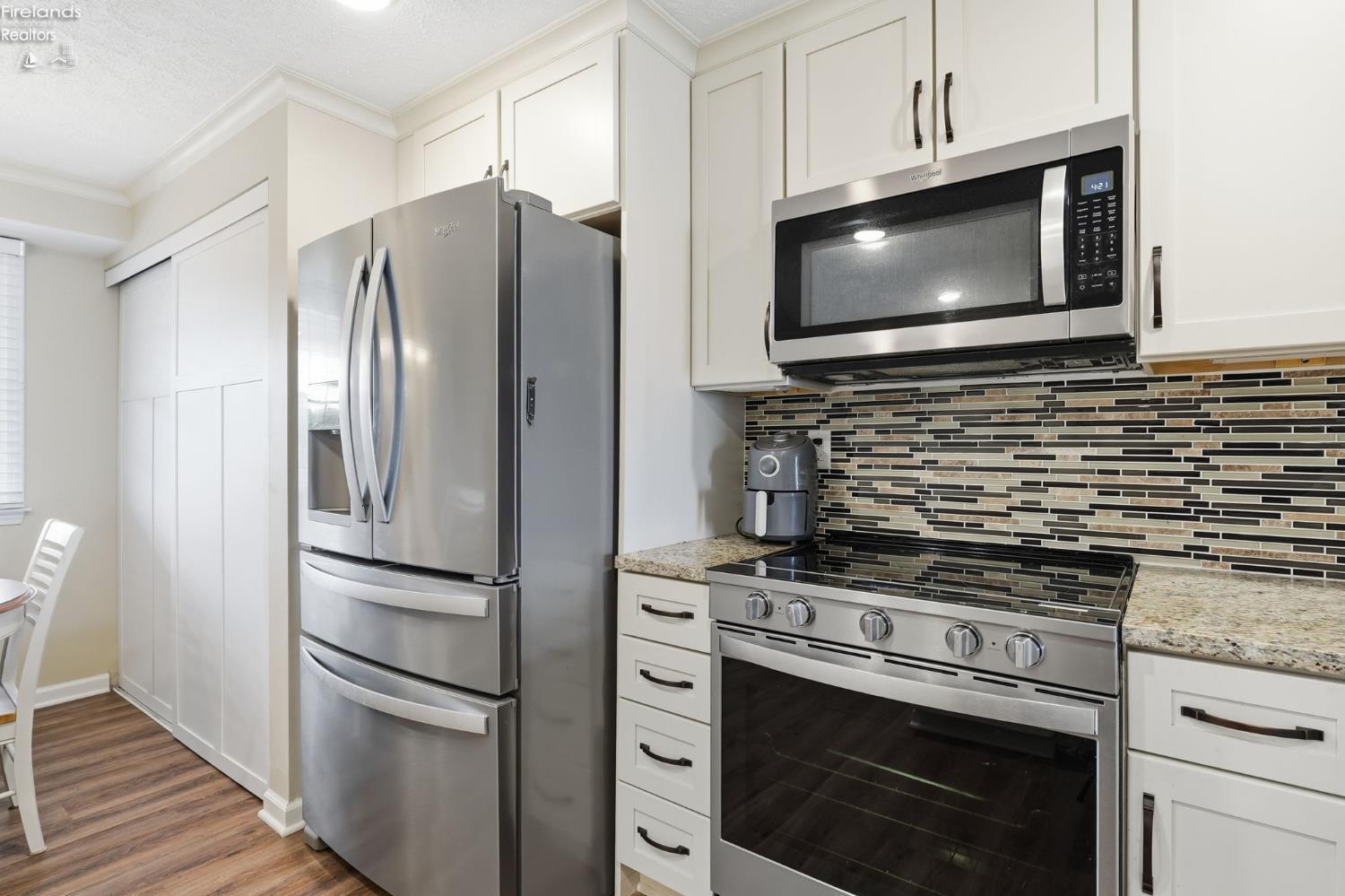 1909 E Harbor Road Unit: 302 W