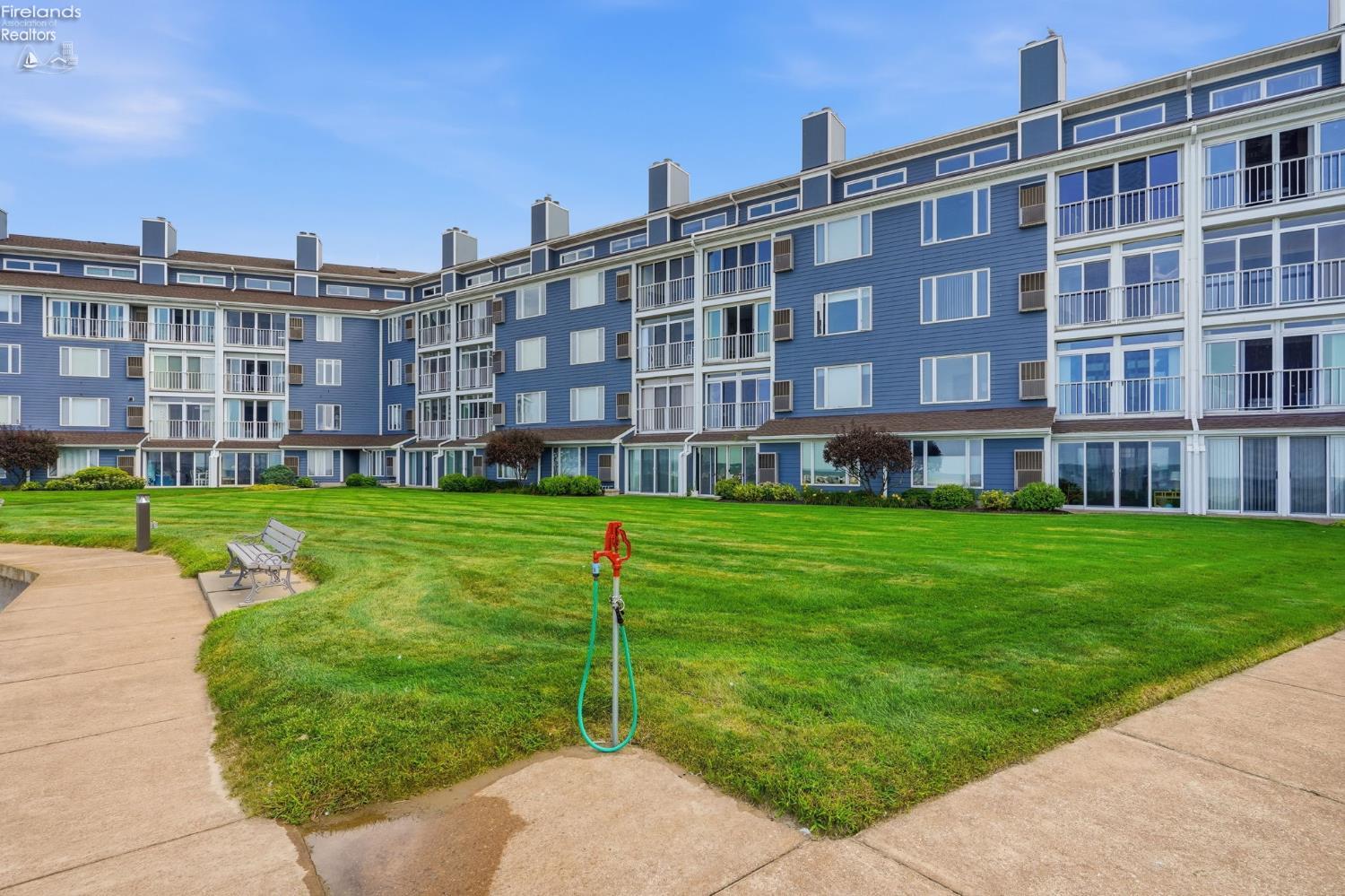 1909 E Harbor Road Unit: 302 W