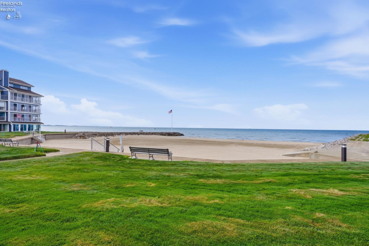 1909 E Harbor Road Unit: 302 W