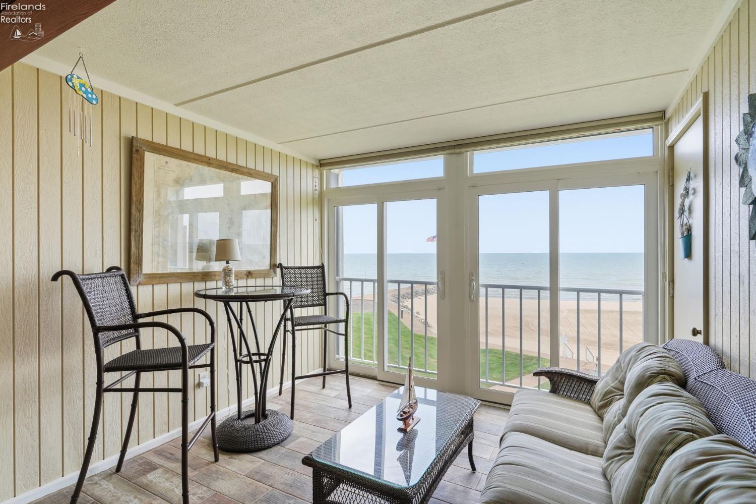 1909 E Harbor Road Unit: 302 W