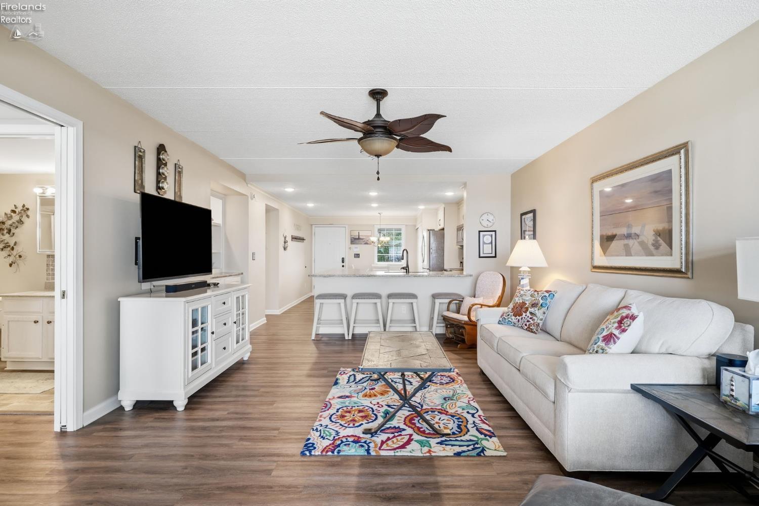 1909 E Harbor Road Unit: 302 W