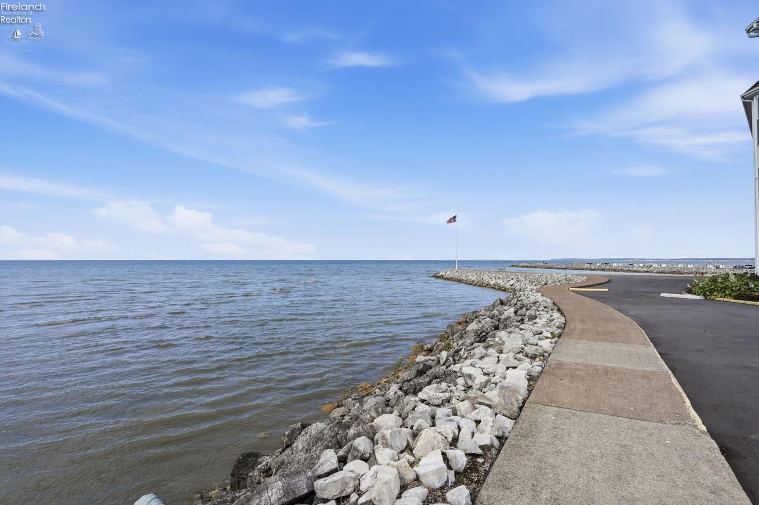 1909 E Harbor Road Unit: 302 W