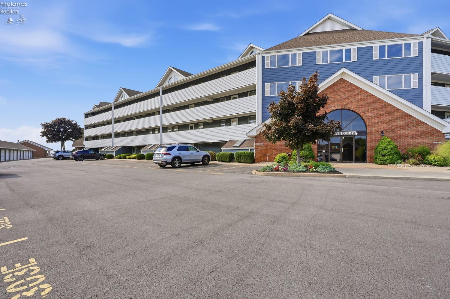 1909 E Harbor Road Unit: 302 W