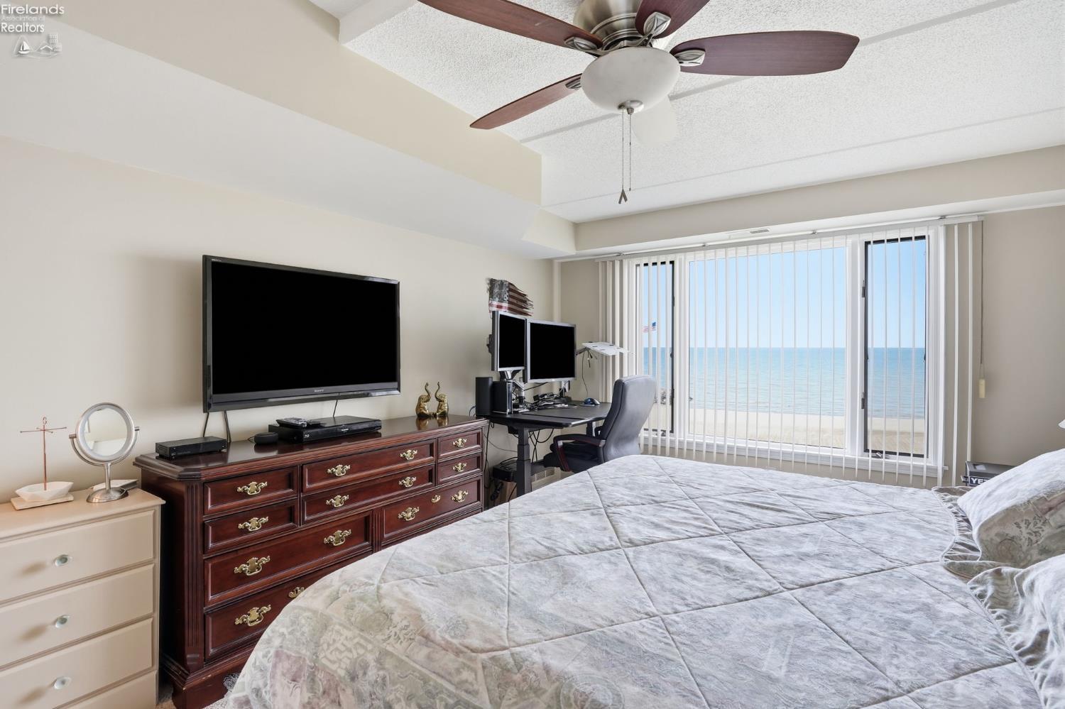 1909 E Harbor Road Unit: 302 W