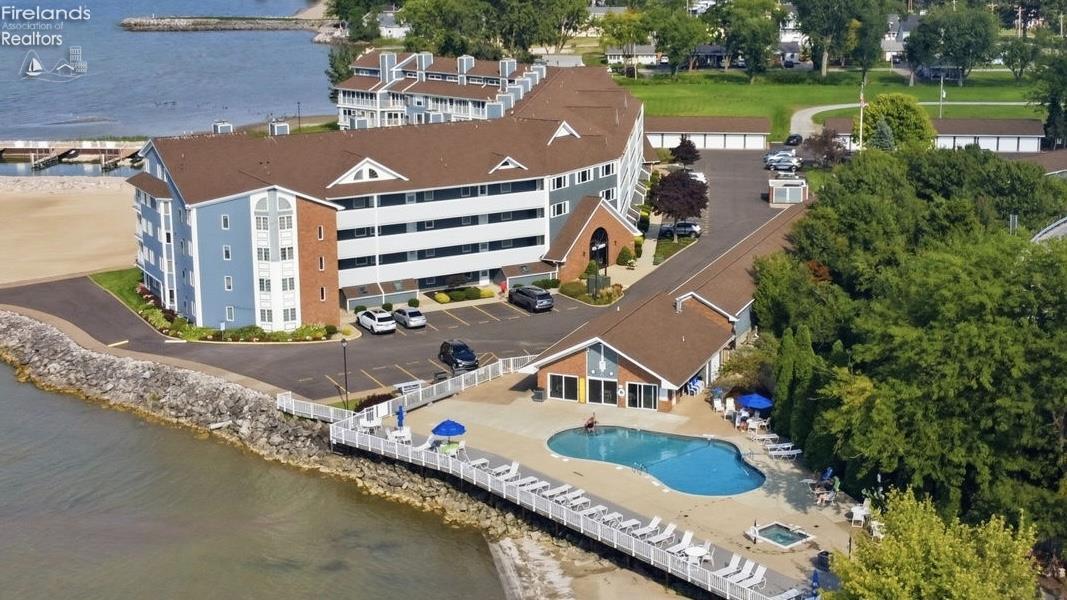 1909 E Harbor Road Unit: 302 W
