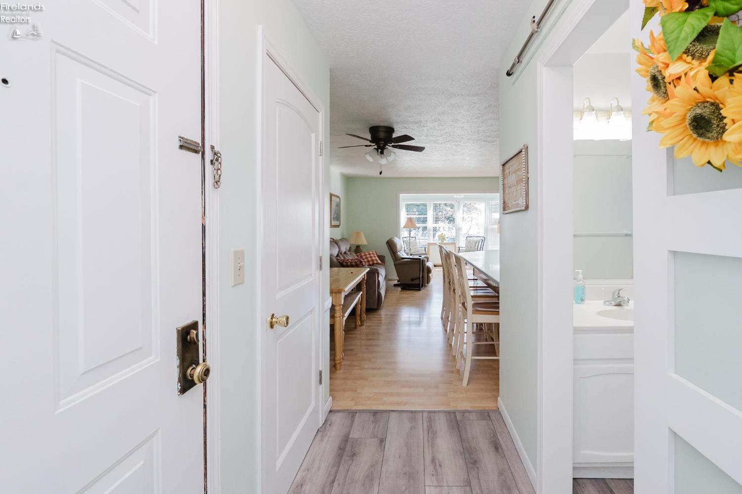 208 W Lakeshore # D