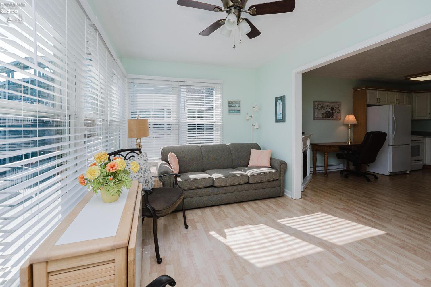 208 W Lakeshore # D