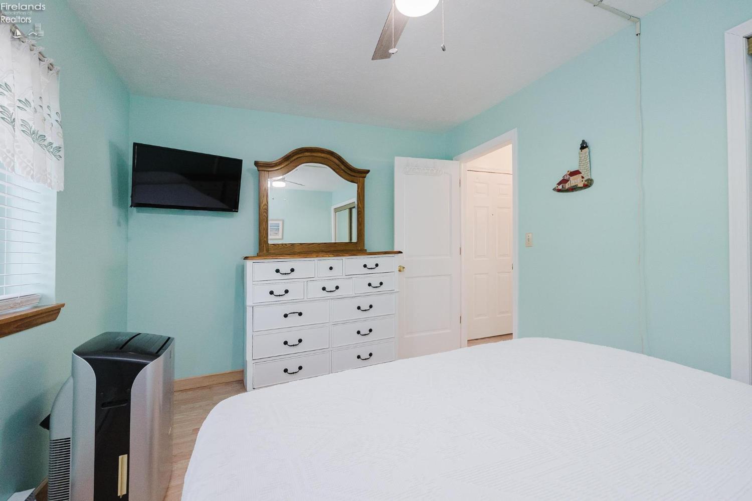 208 W Lakeshore # D