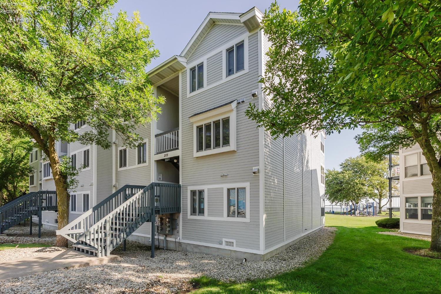 208 W Lakeshore # D