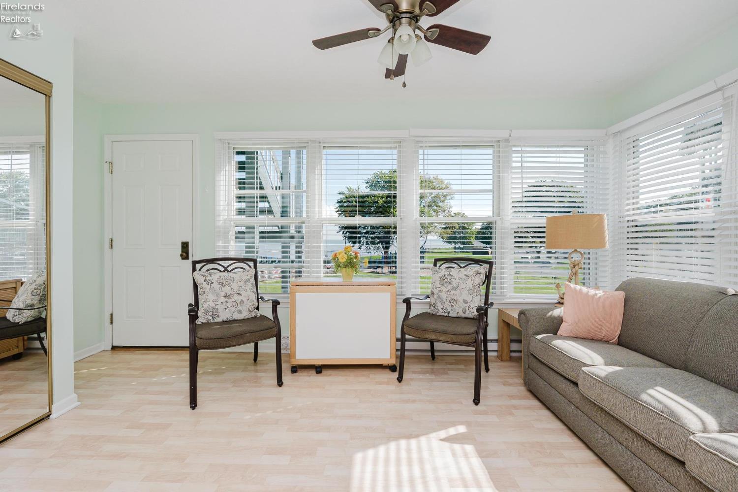 208 W Lakeshore # D