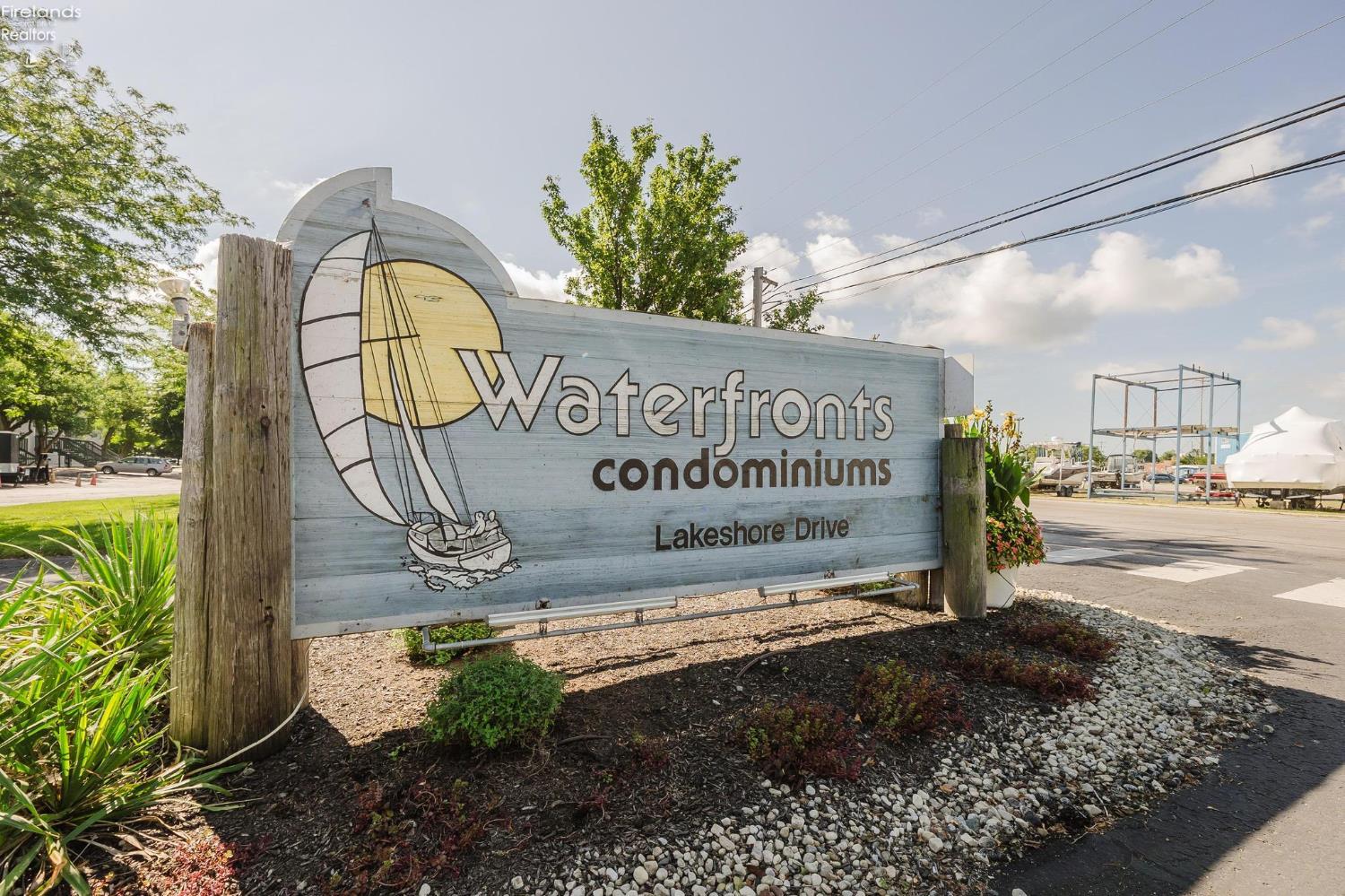 208 W Lakeshore # D