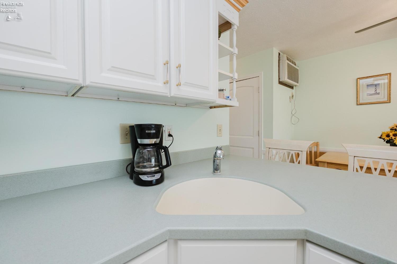 208 W Lakeshore # D