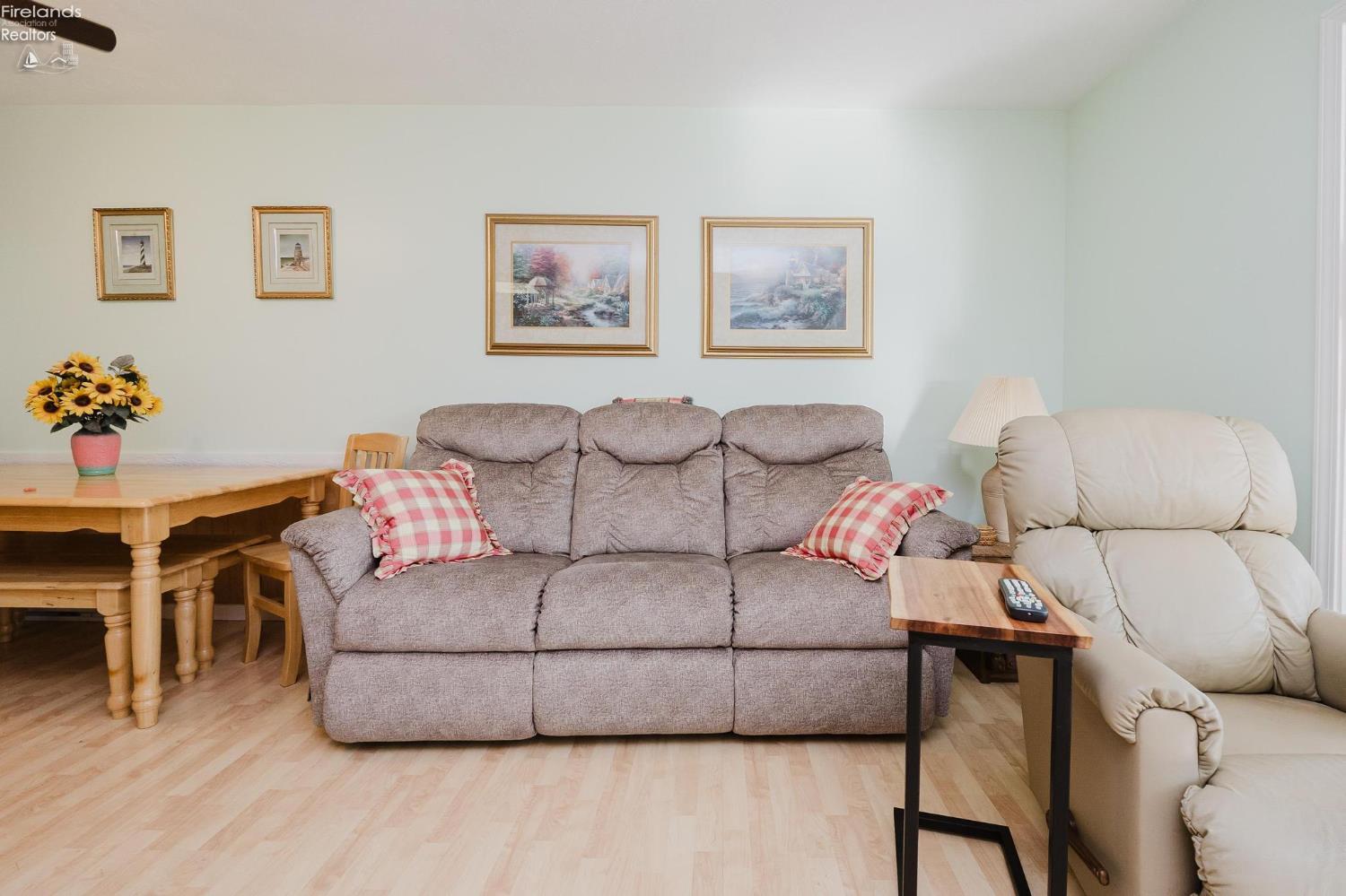 208 W Lakeshore # D