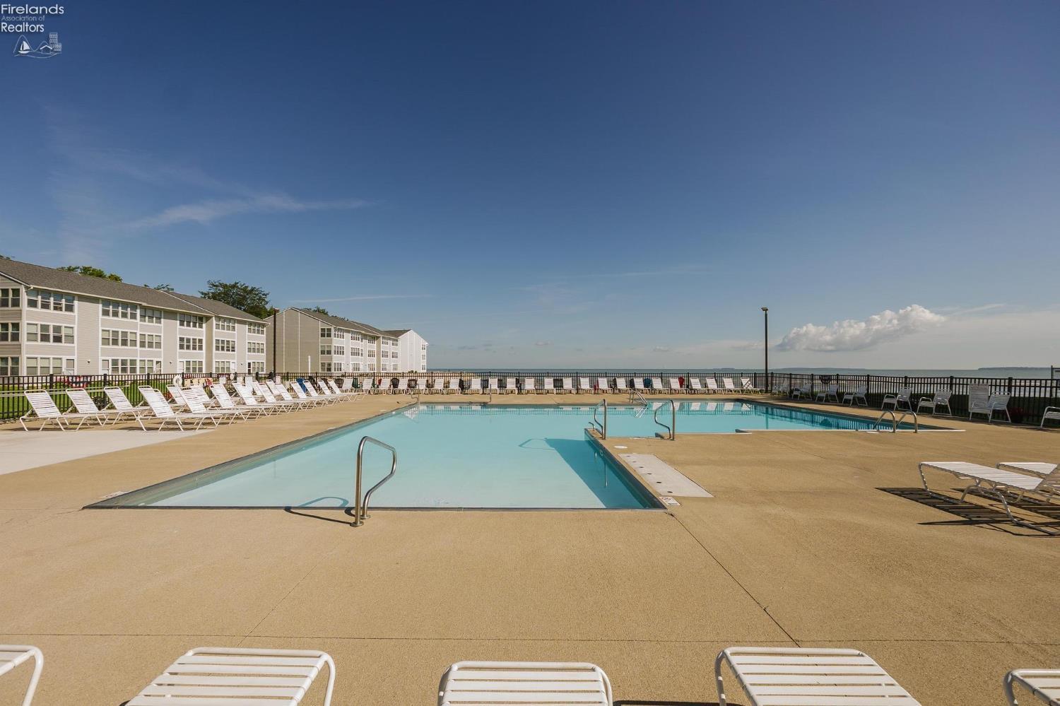 208 W Lakeshore # D