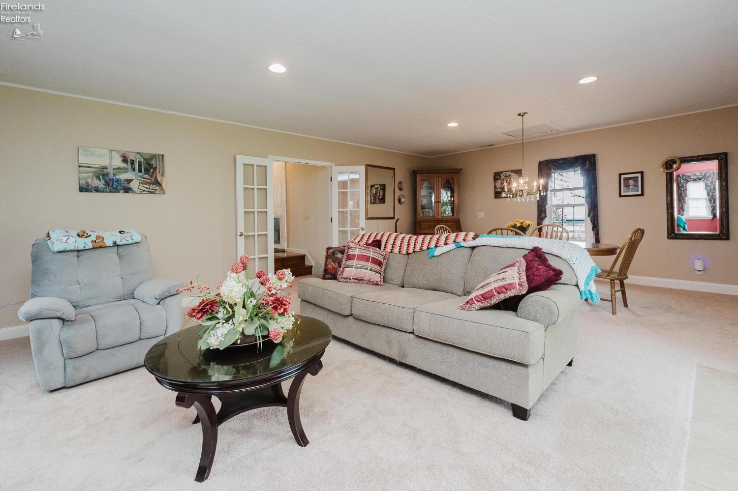 5821 N Benton Carroll Road