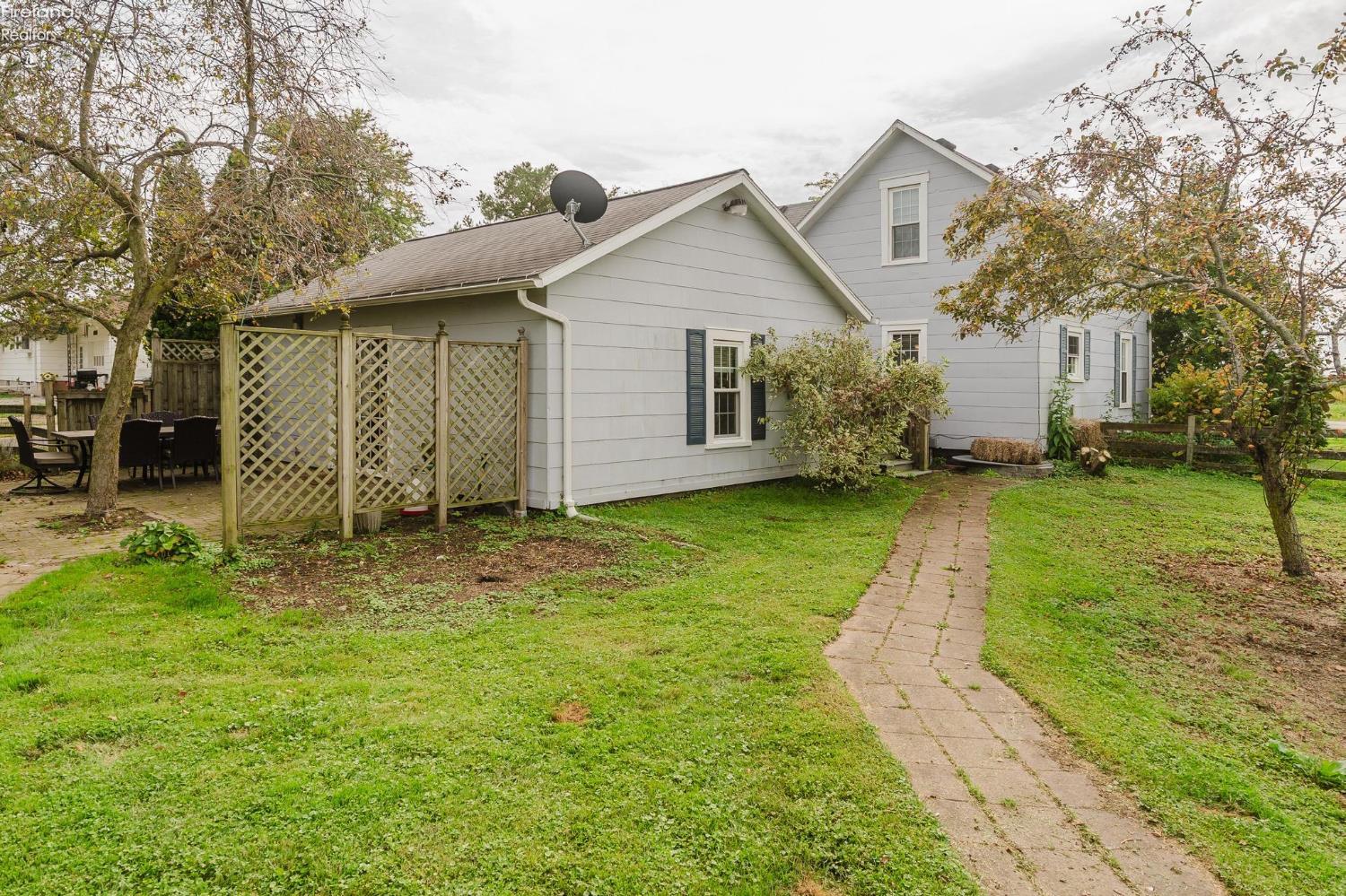 5821 N Benton Carroll Road