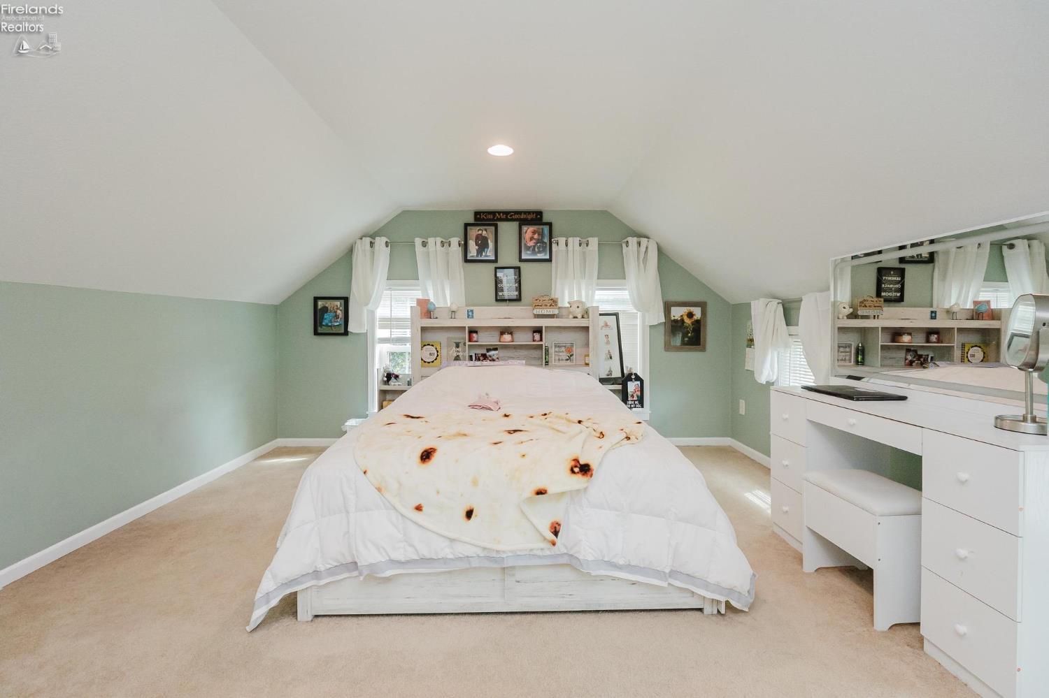 5821 N Benton Carroll Road