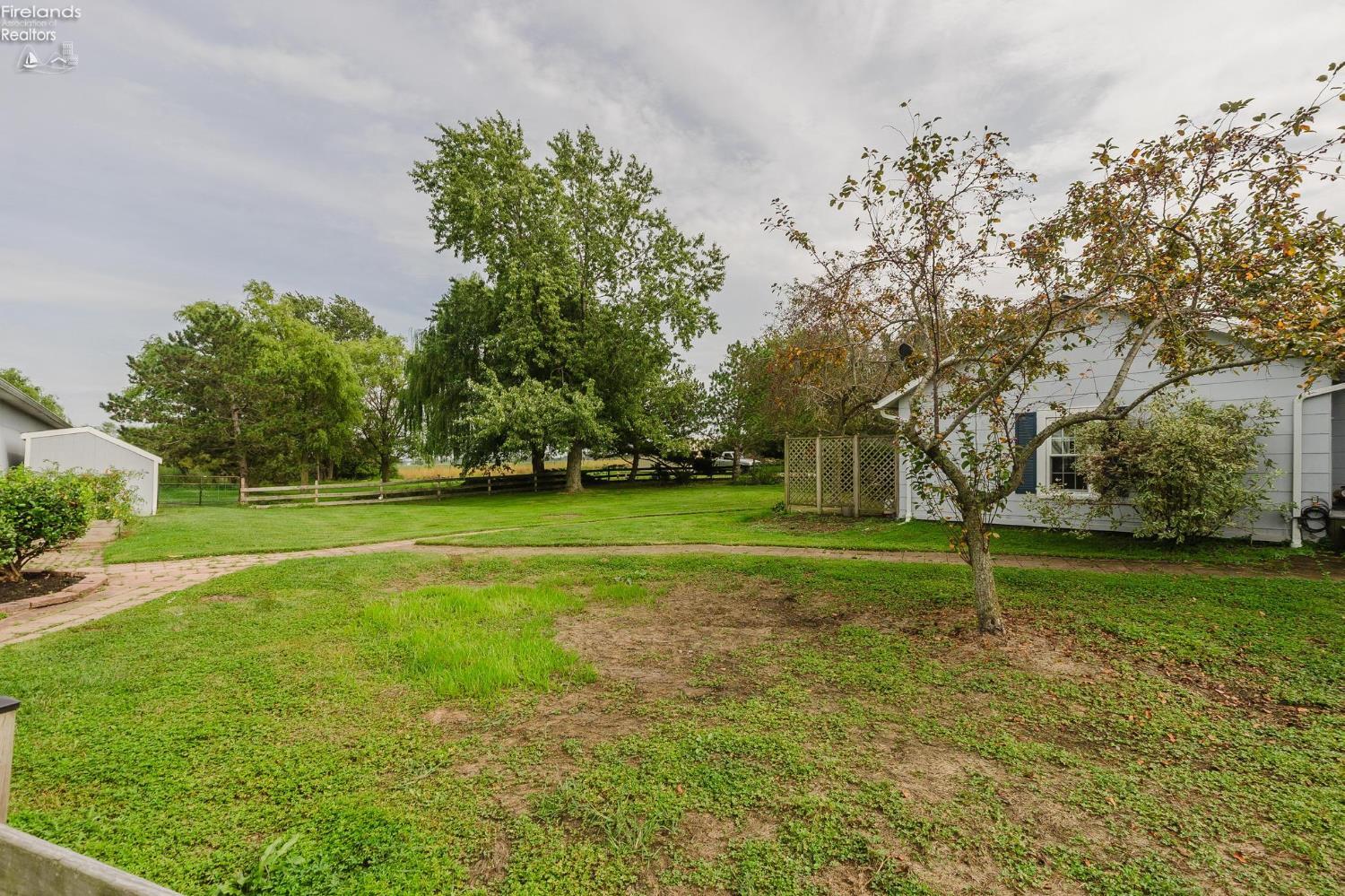 5821 N Benton Carroll Road