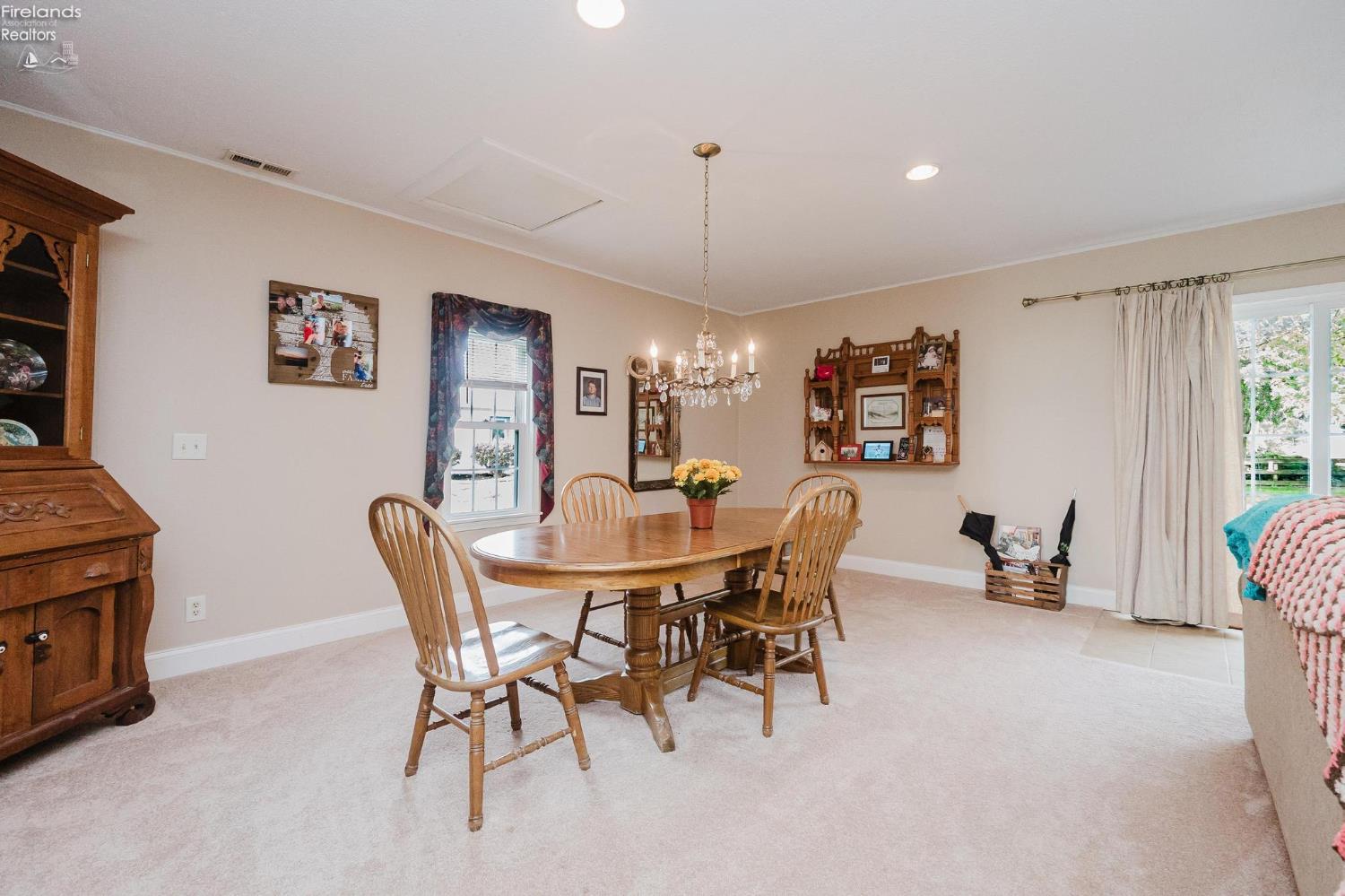 5821 N Benton Carroll Road