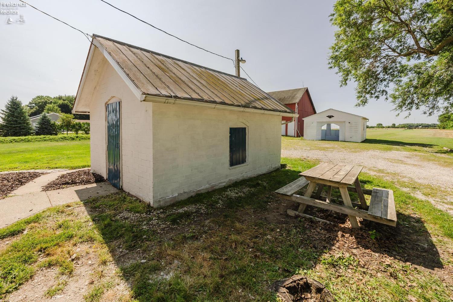 11590 W Salem Carroll Road