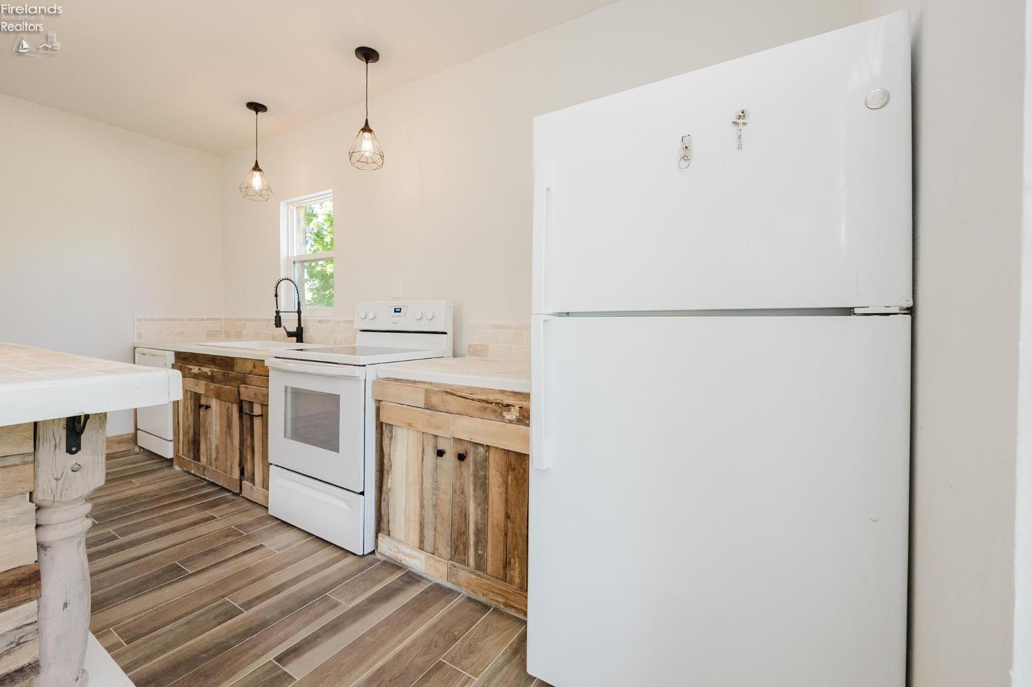11590 W Salem Carroll Road