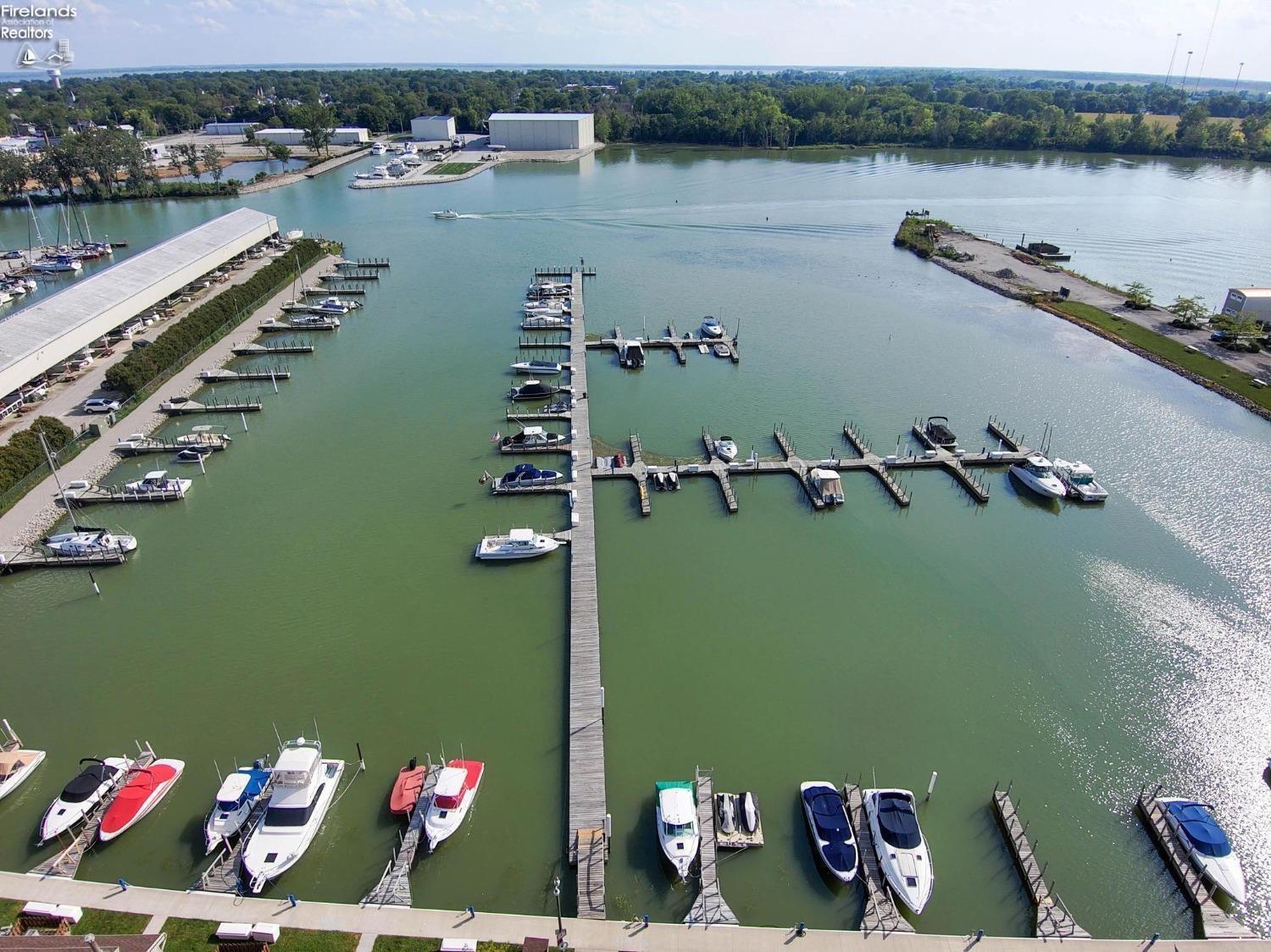 503 W Lakeshore Drive # B4
