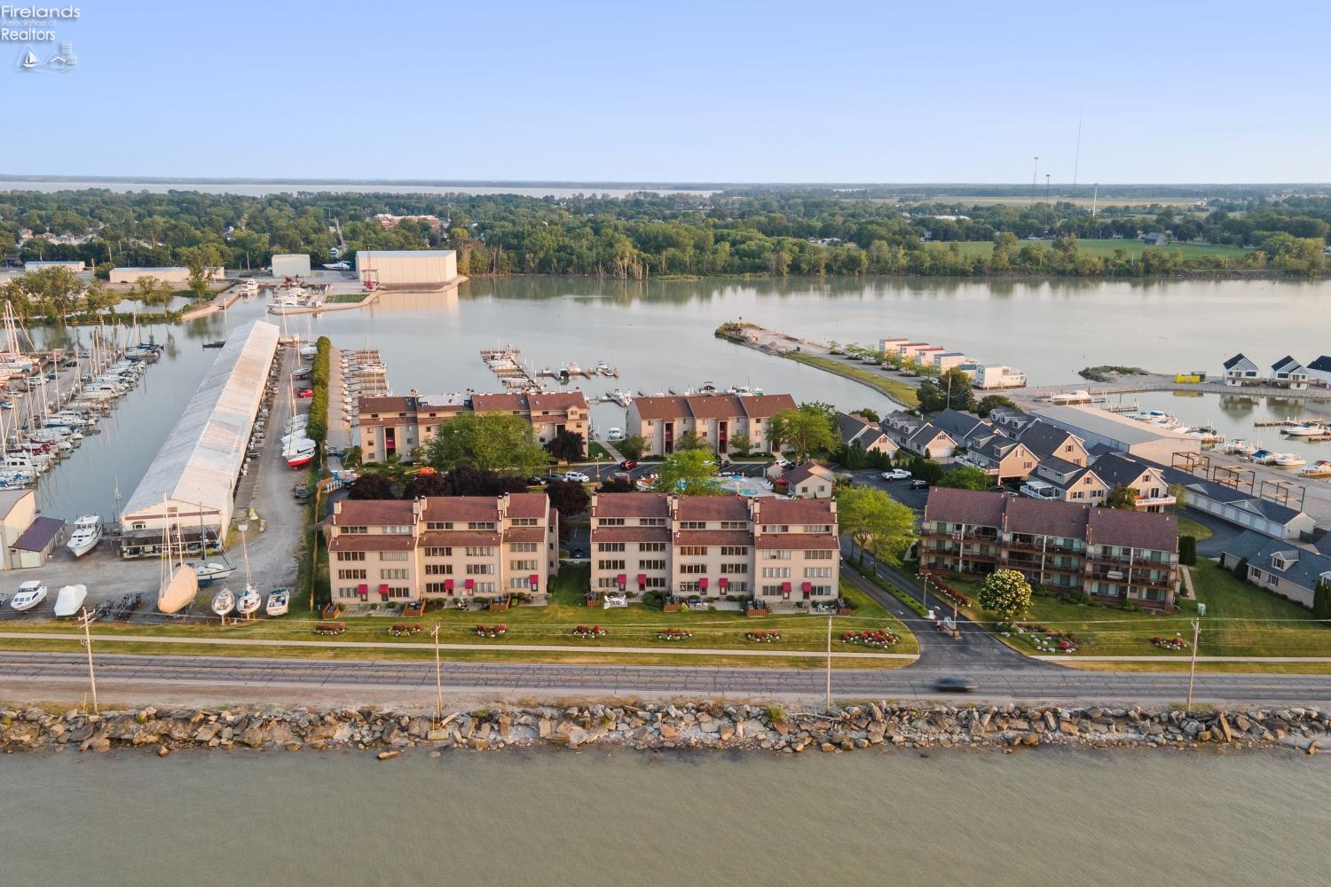 503 W Lakeshore Drive # B4