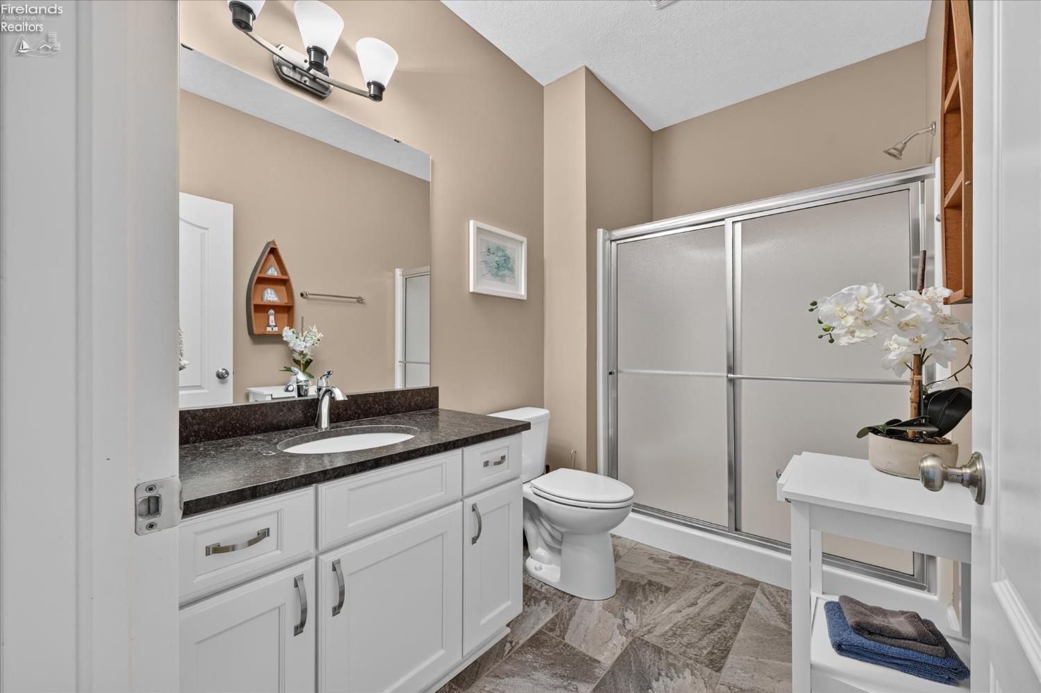5211 E Bay Pointe Circle