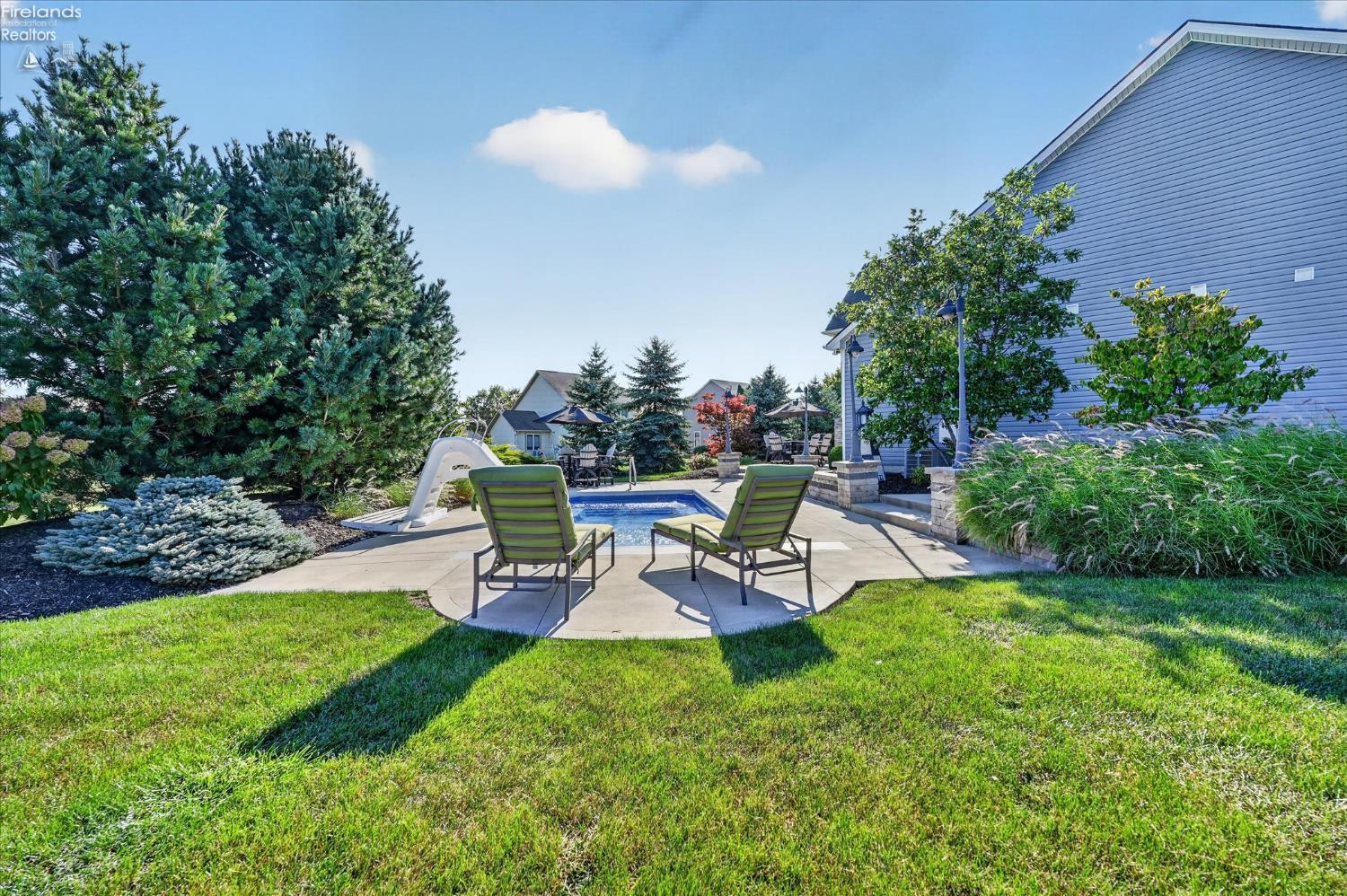 5211 E Bay Pointe Circle