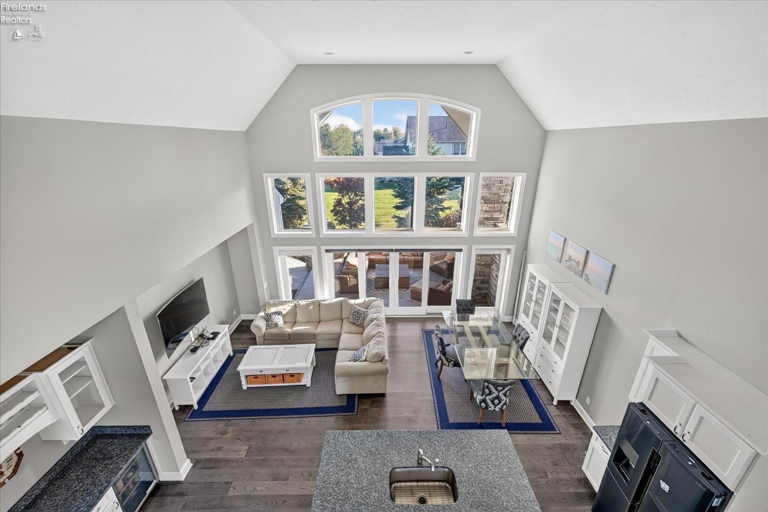 5211 E Bay Pointe Circle