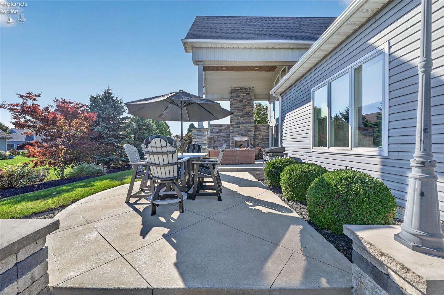 5211 E Bay Pointe Circle