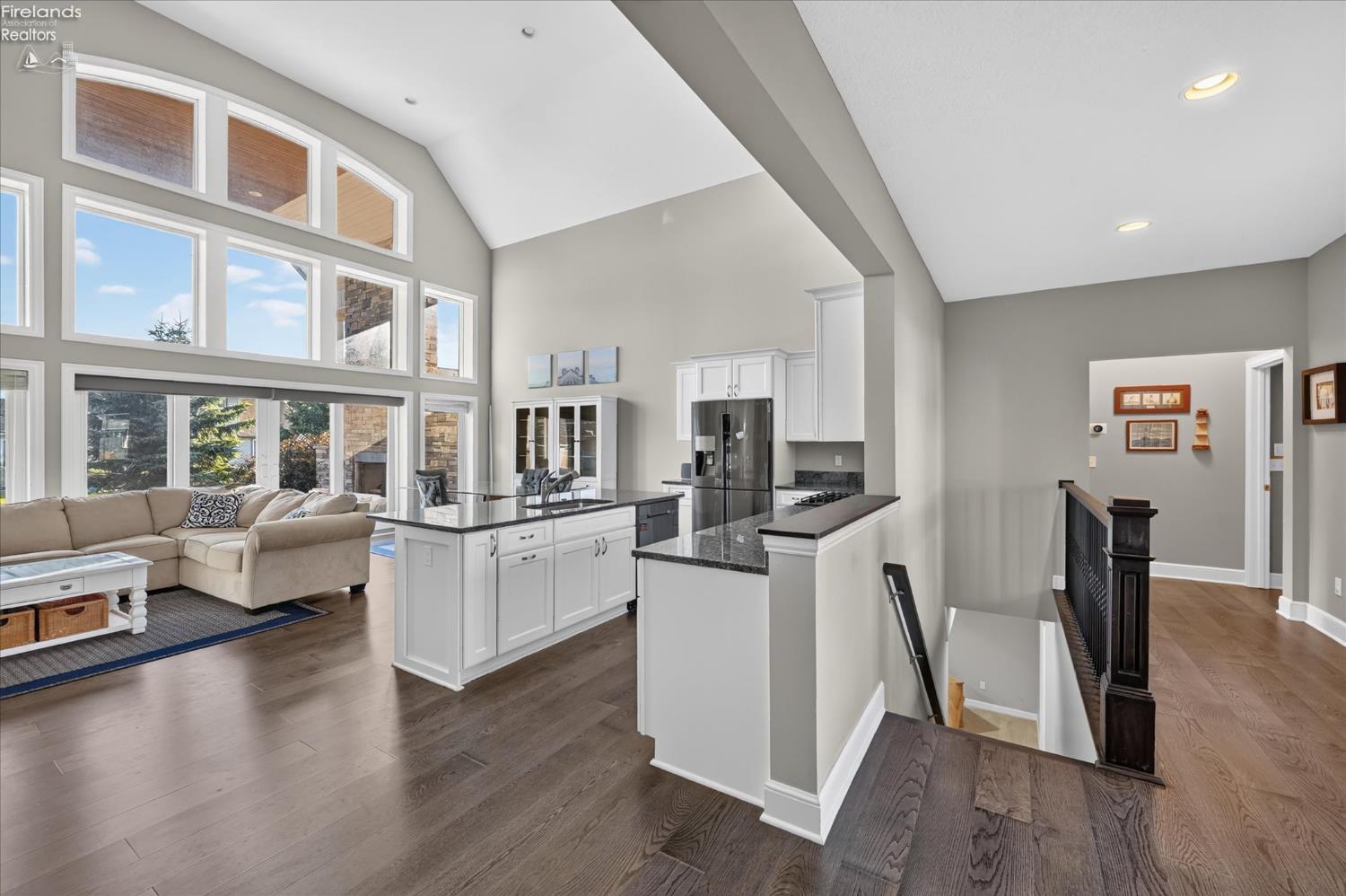 5211 E Bay Pointe Circle