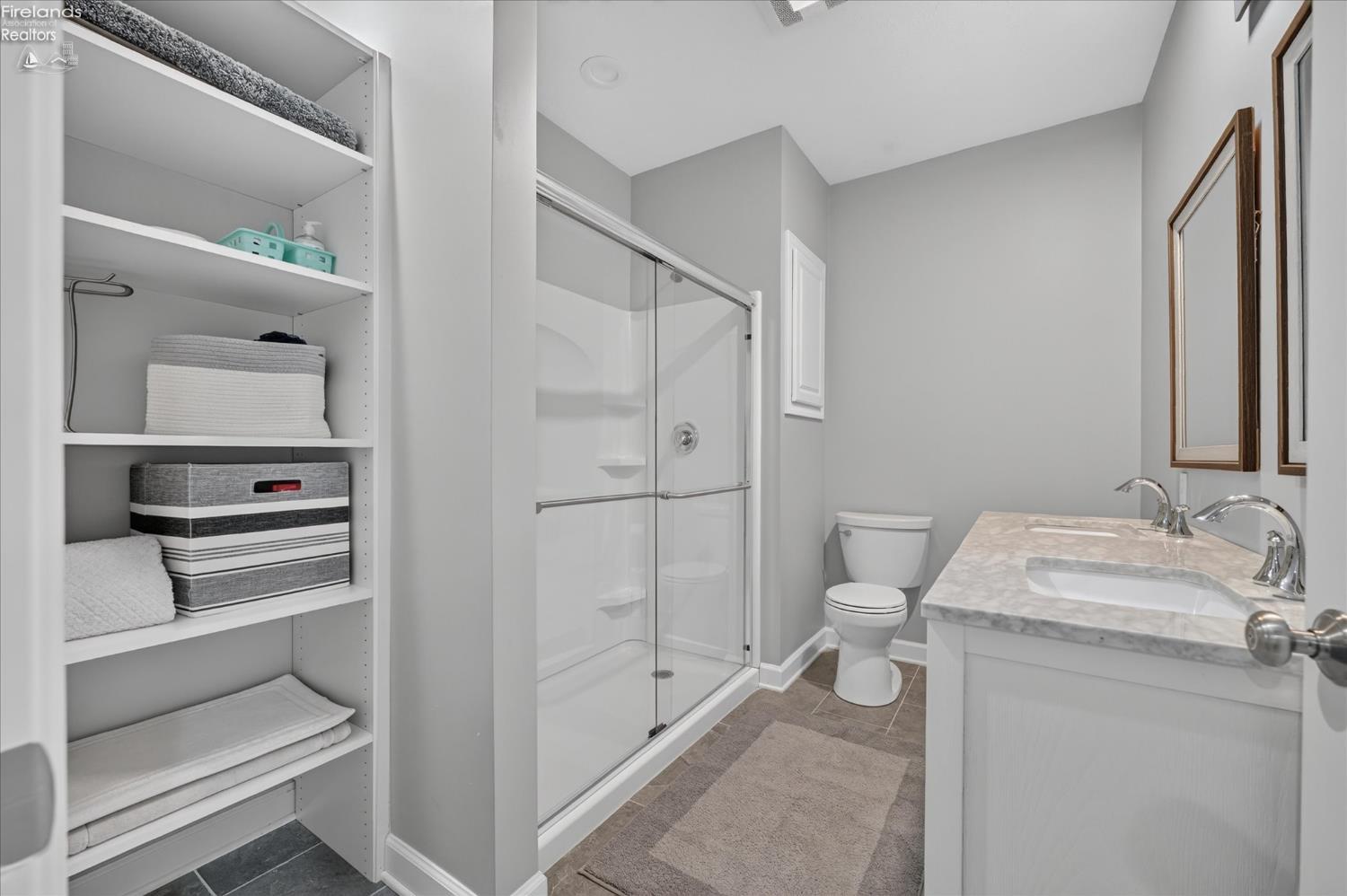 5211 E Bay Pointe Circle