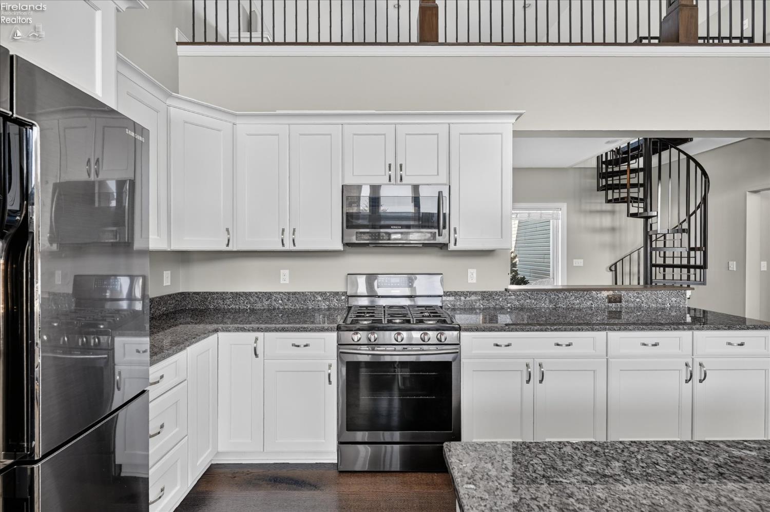 5211 E Bay Pointe Circle