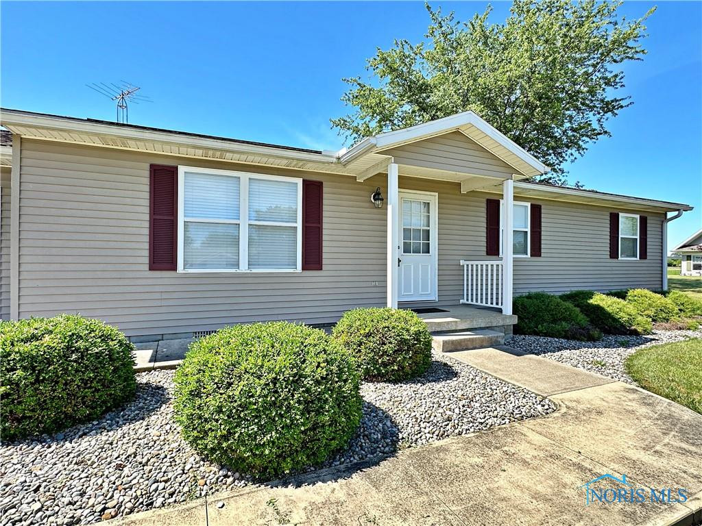 420 Autumnwood Drive