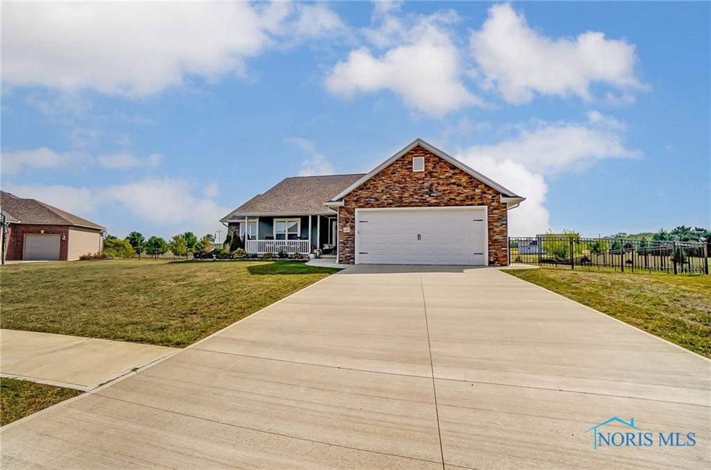 12815 Chickory Drive