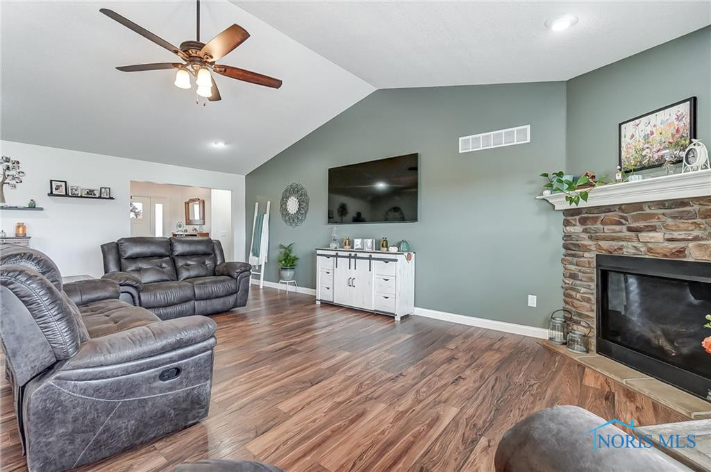 12815 Chickory Drive