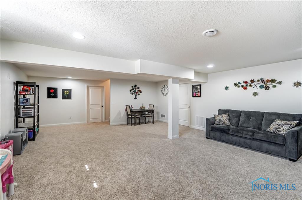 12815 Chickory Drive