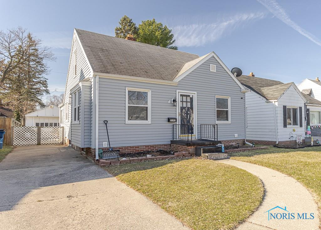 3141 Cragmoor Avenue