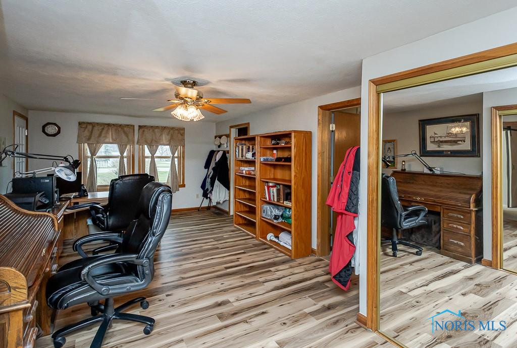 9317 W State Route 163