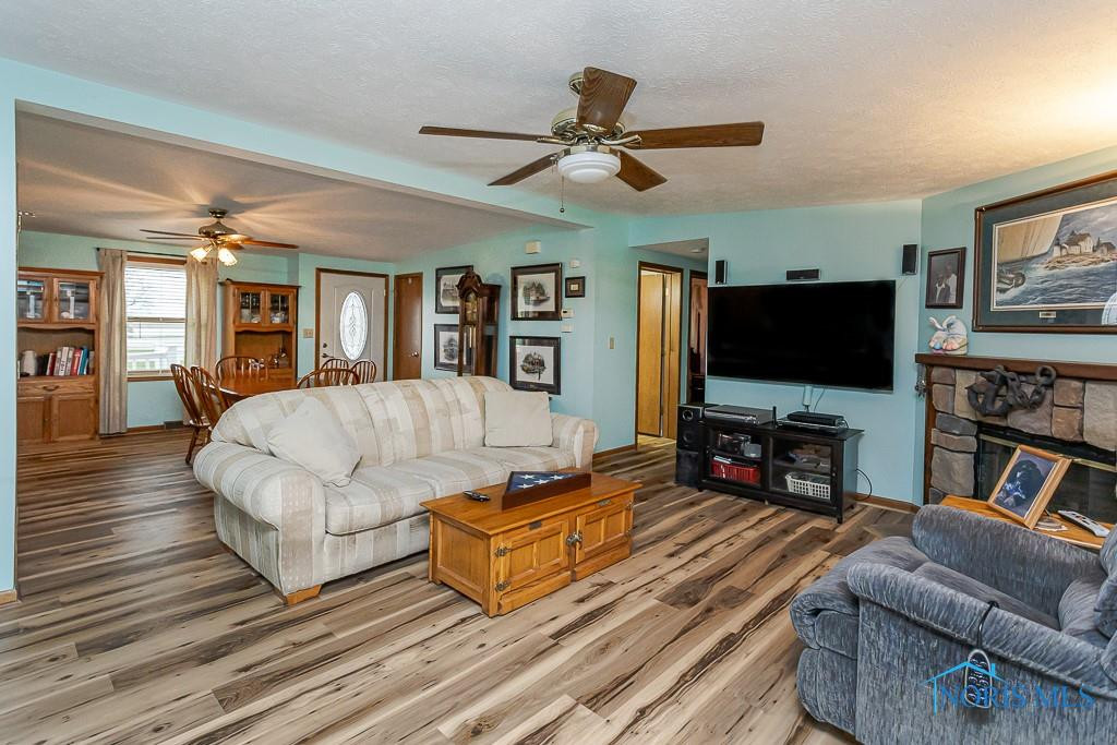 9317 W State Route 163