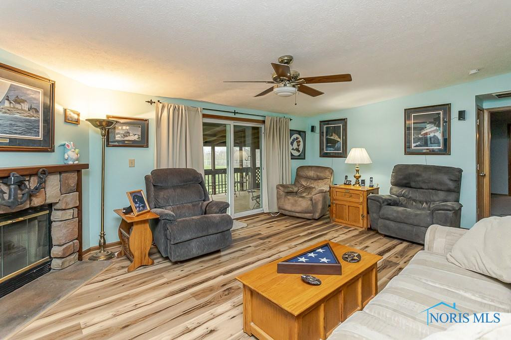 9317 W State Route 163