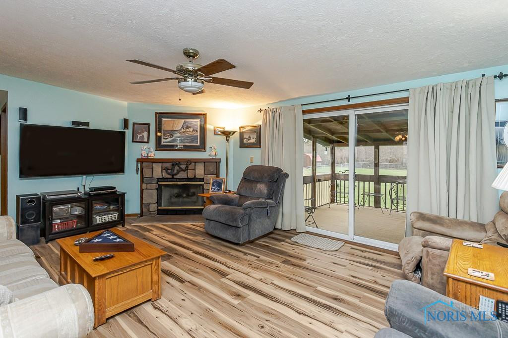 9317 W State Route 163