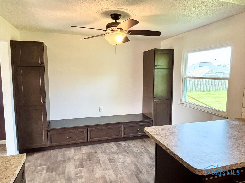 1105 S Lallendorf Road