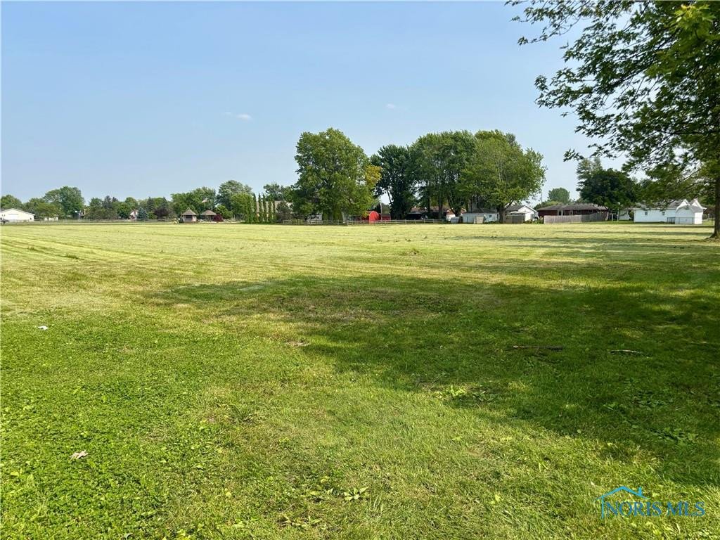 1105 S Lallendorf Road