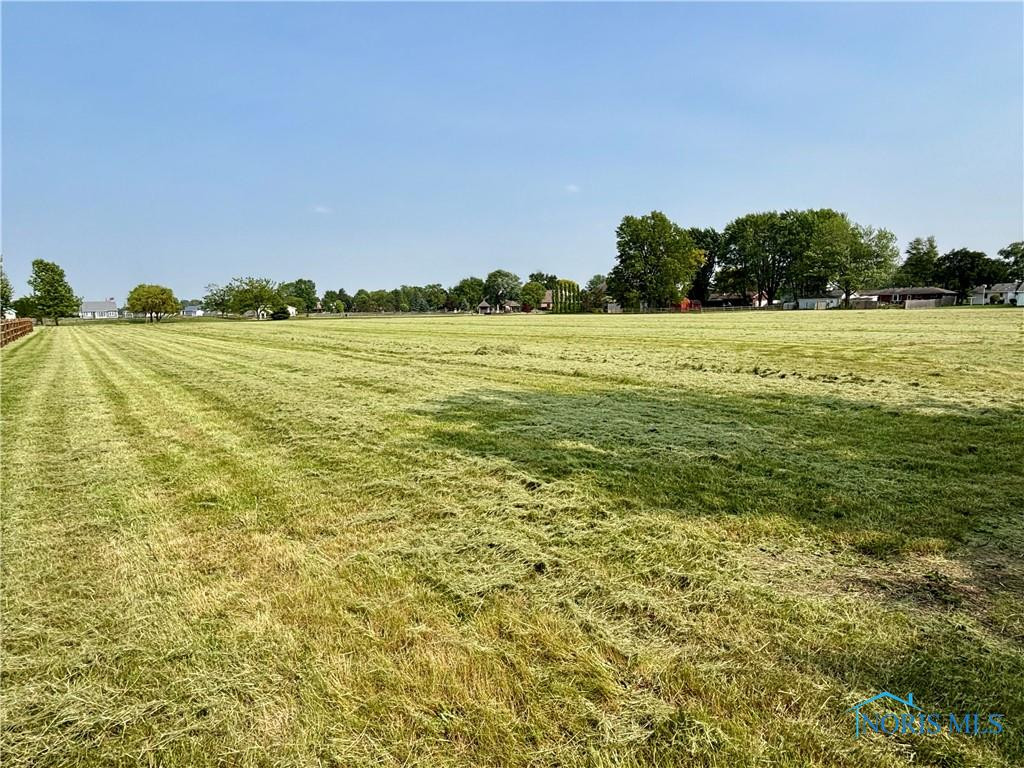 1105 S Lallendorf Road