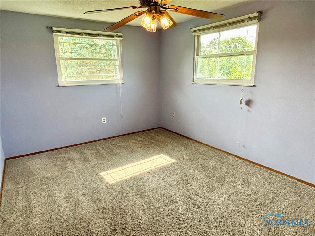 1105 S Lallendorf Road