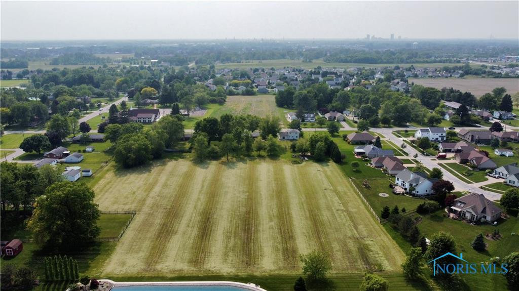 1105 S Lallendorf Road