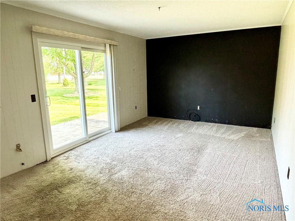 1105 S Lallendorf Road