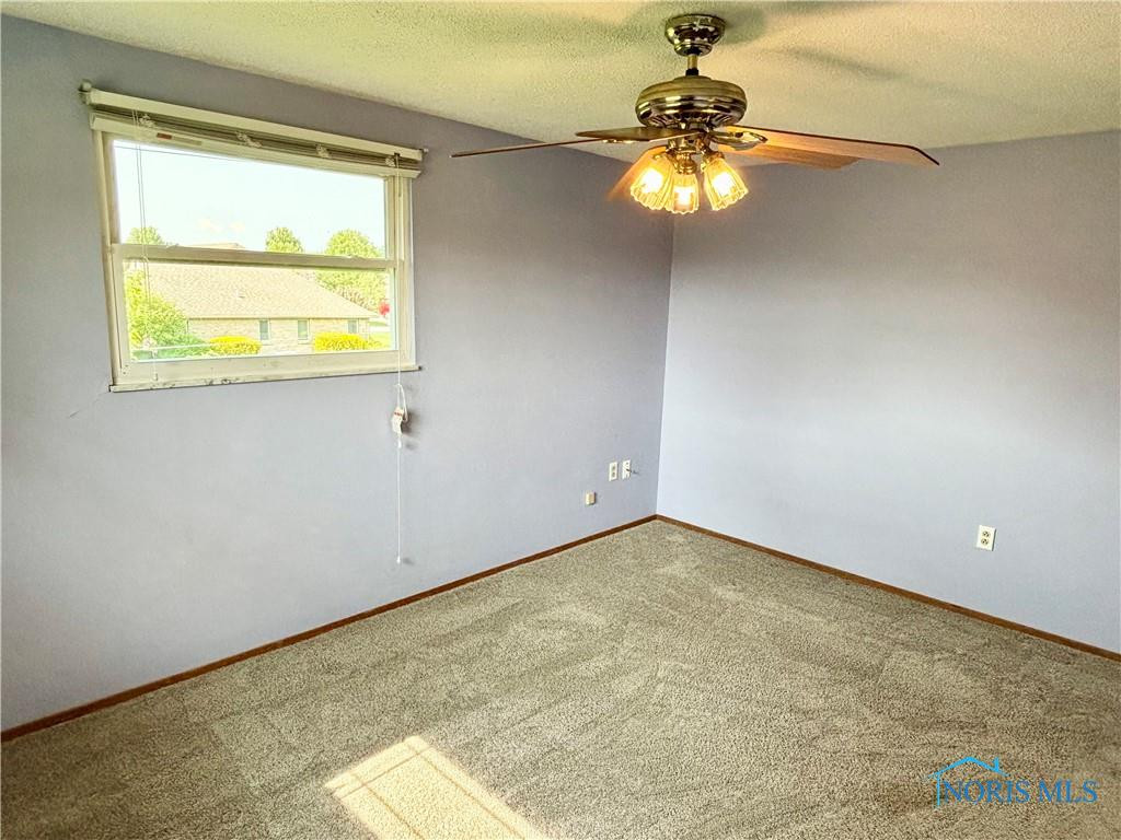 1105 S Lallendorf Road